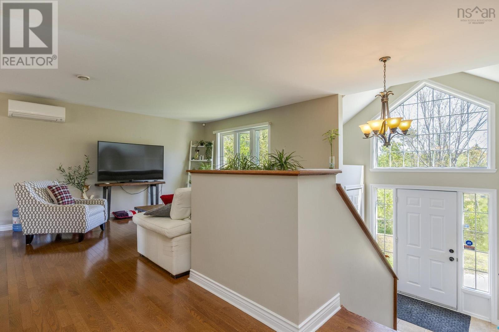Property at 5 Waterloo Way image 5