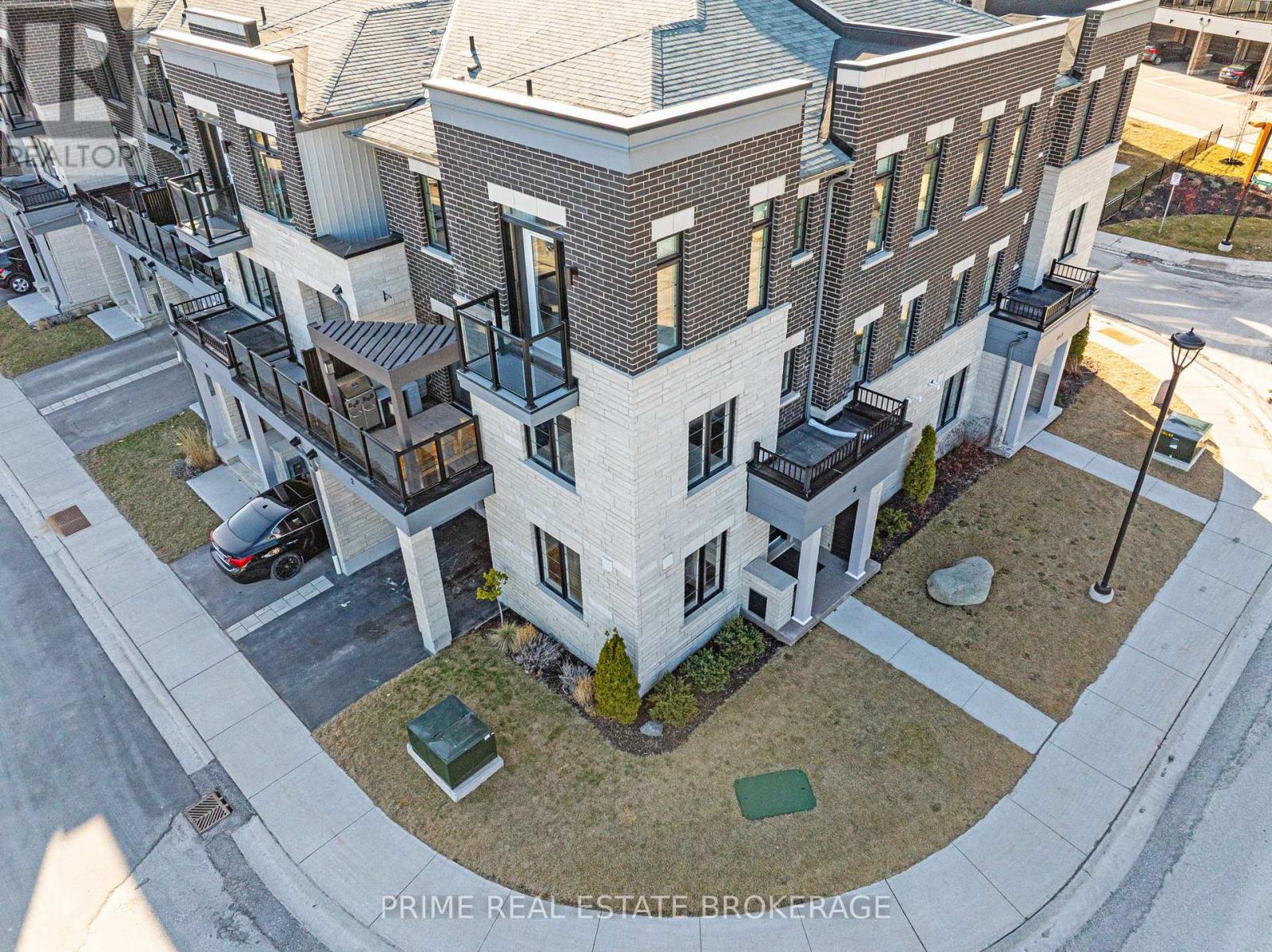 Property at 2 KING WILLIAM WAY image 3