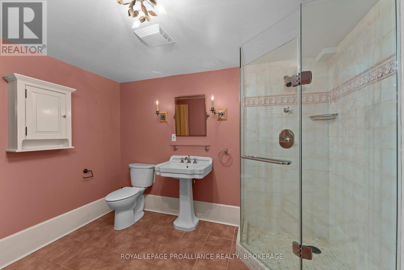 3 Emily Street, Kingston (Central City East), Ontario  K7L 2W2 - Photo 31 - X12189032