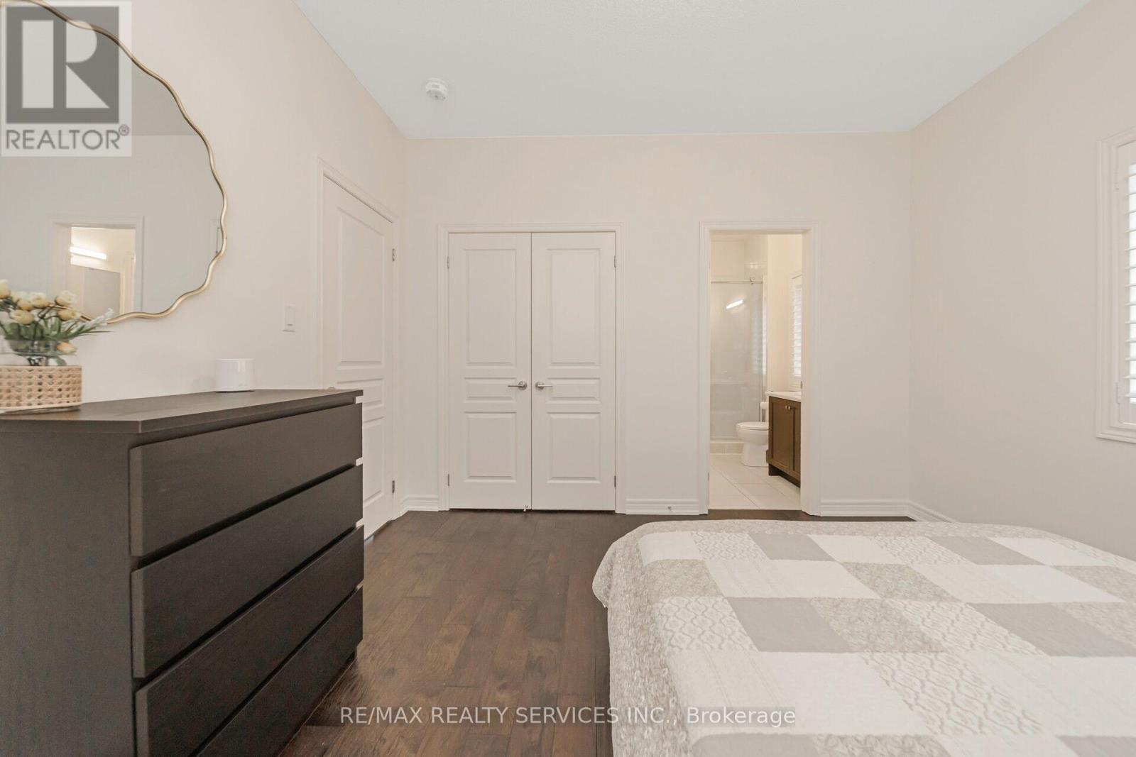 564 Mactier Drive, Vaughan (Kleinburg), Ontario  L4H 4T9 - Photo 34 - N12188707