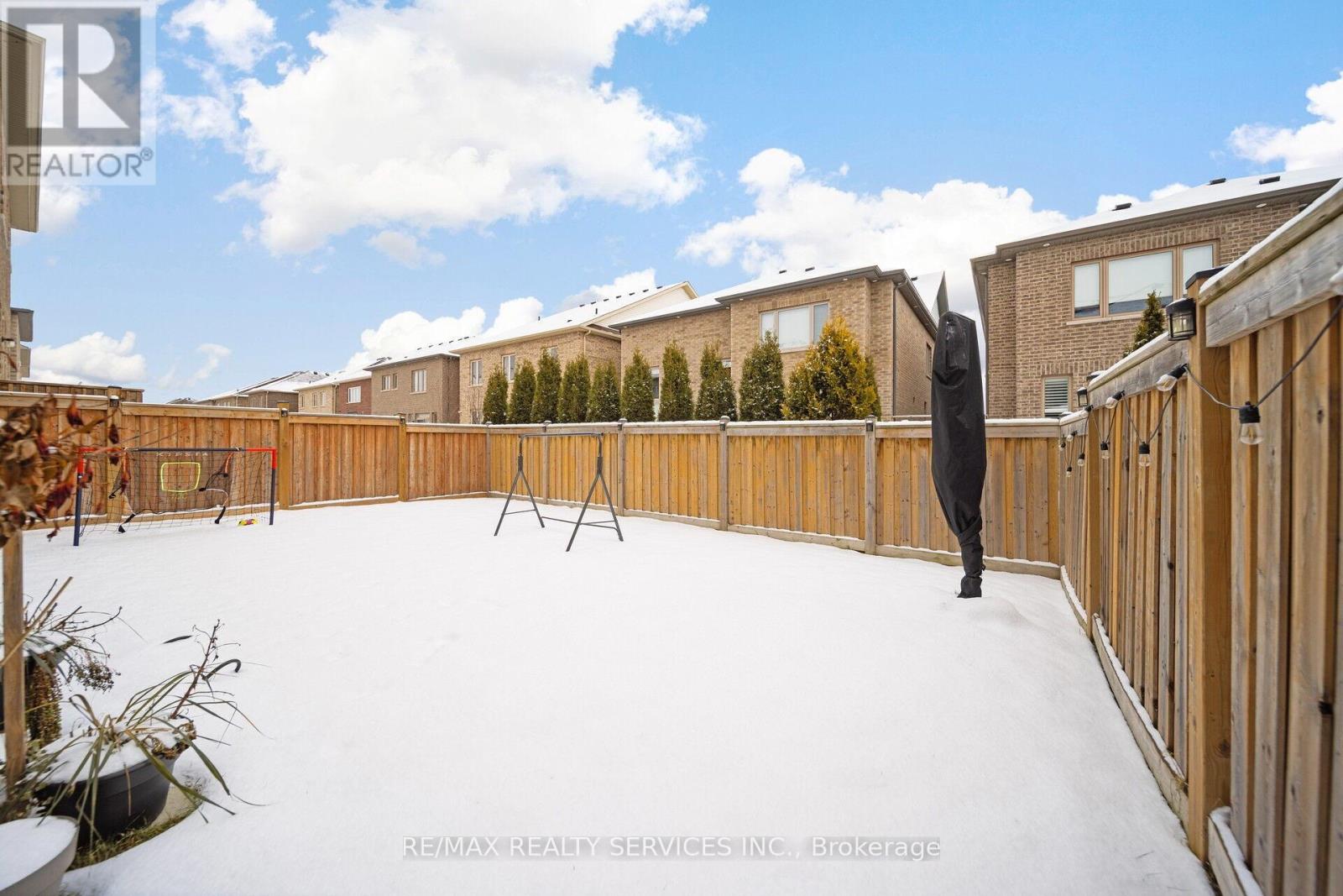 564 Mactier Drive, Vaughan (Kleinburg), Ontario  L4H 4T9 - Photo 43 - N12188707