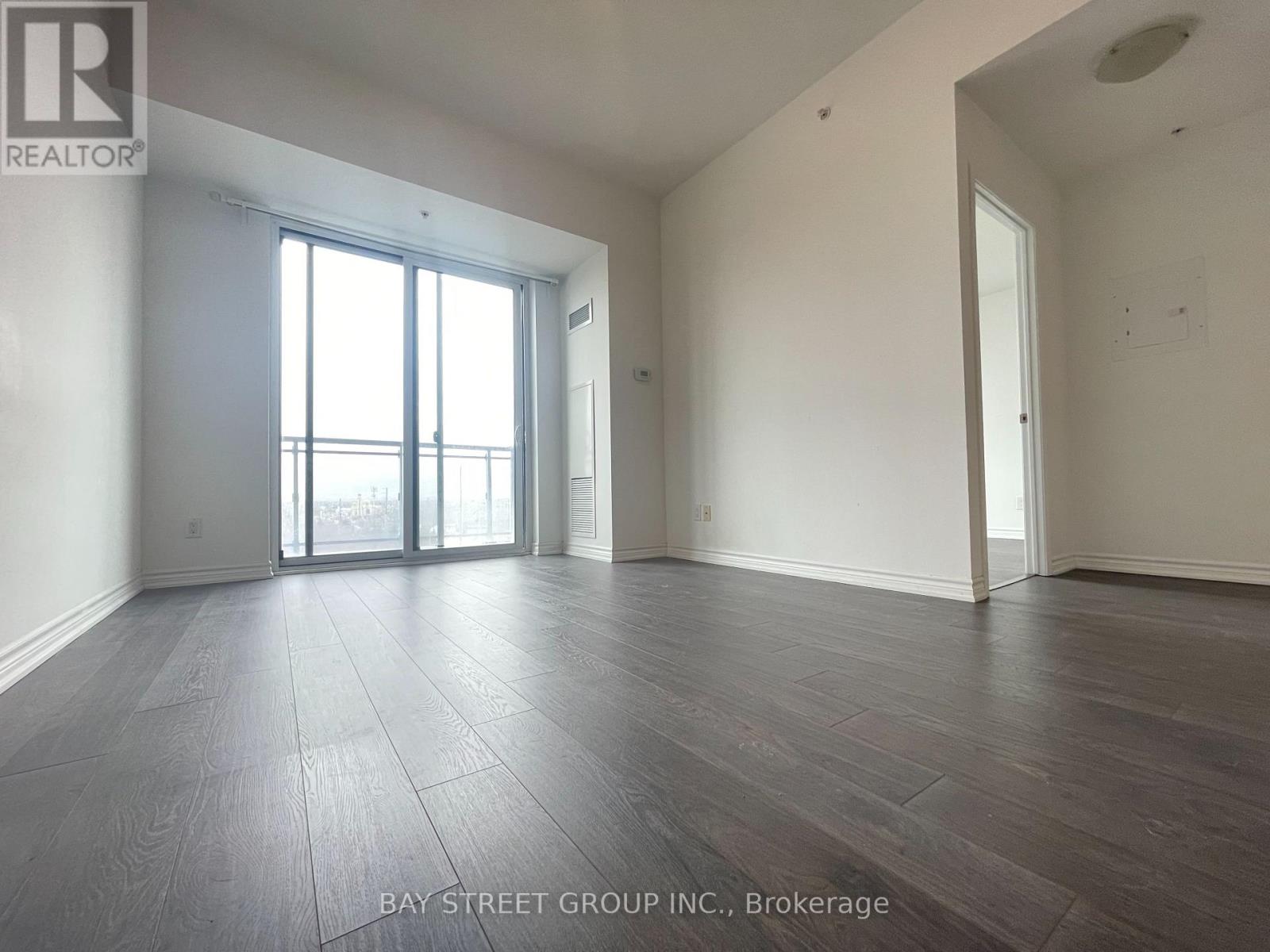512 - 11611 Yonge Street, Richmond Hill, Ontario  L4E 3N8 - Photo 6 - N12188732