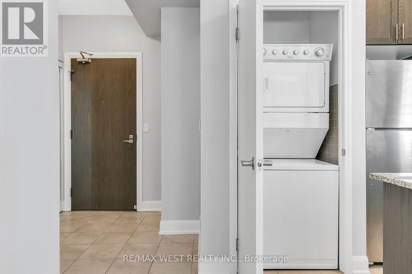 2605 - 2910 Highway 7 W, Vaughan, Ontario  L4K 0H8 - Photo 11 - N12188866