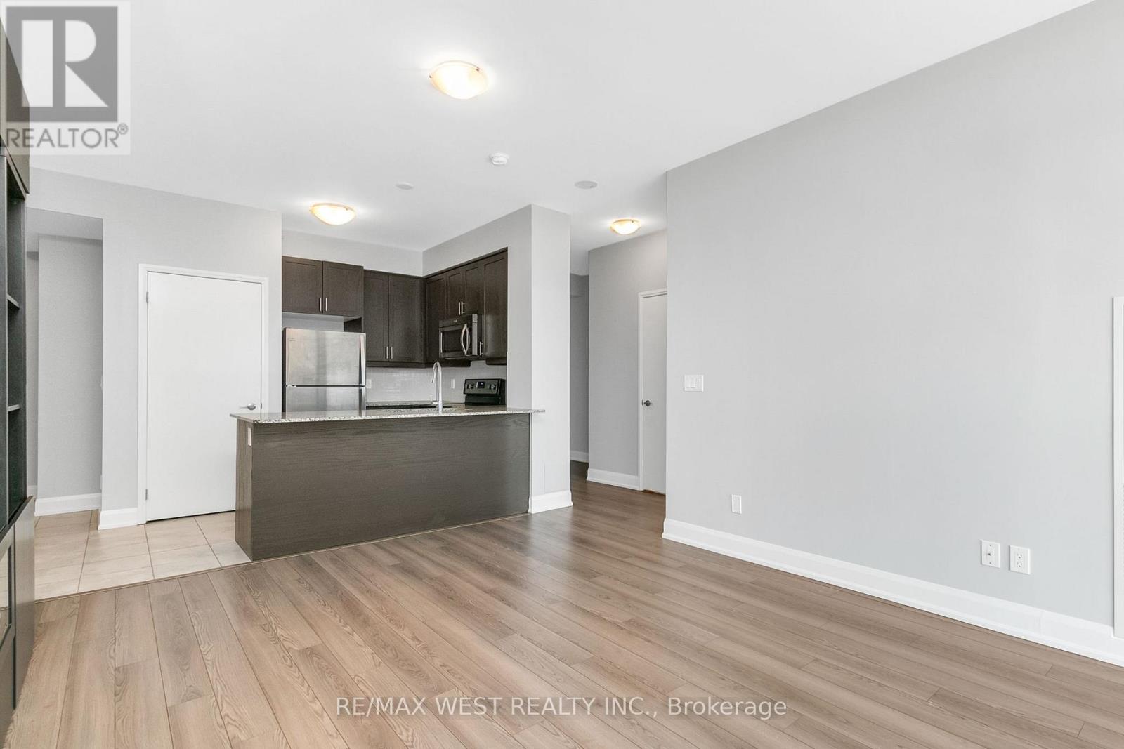 2605 - 2910 Highway 7 W, Vaughan, Ontario  L4K 0H8 - Photo 14 - N12188866