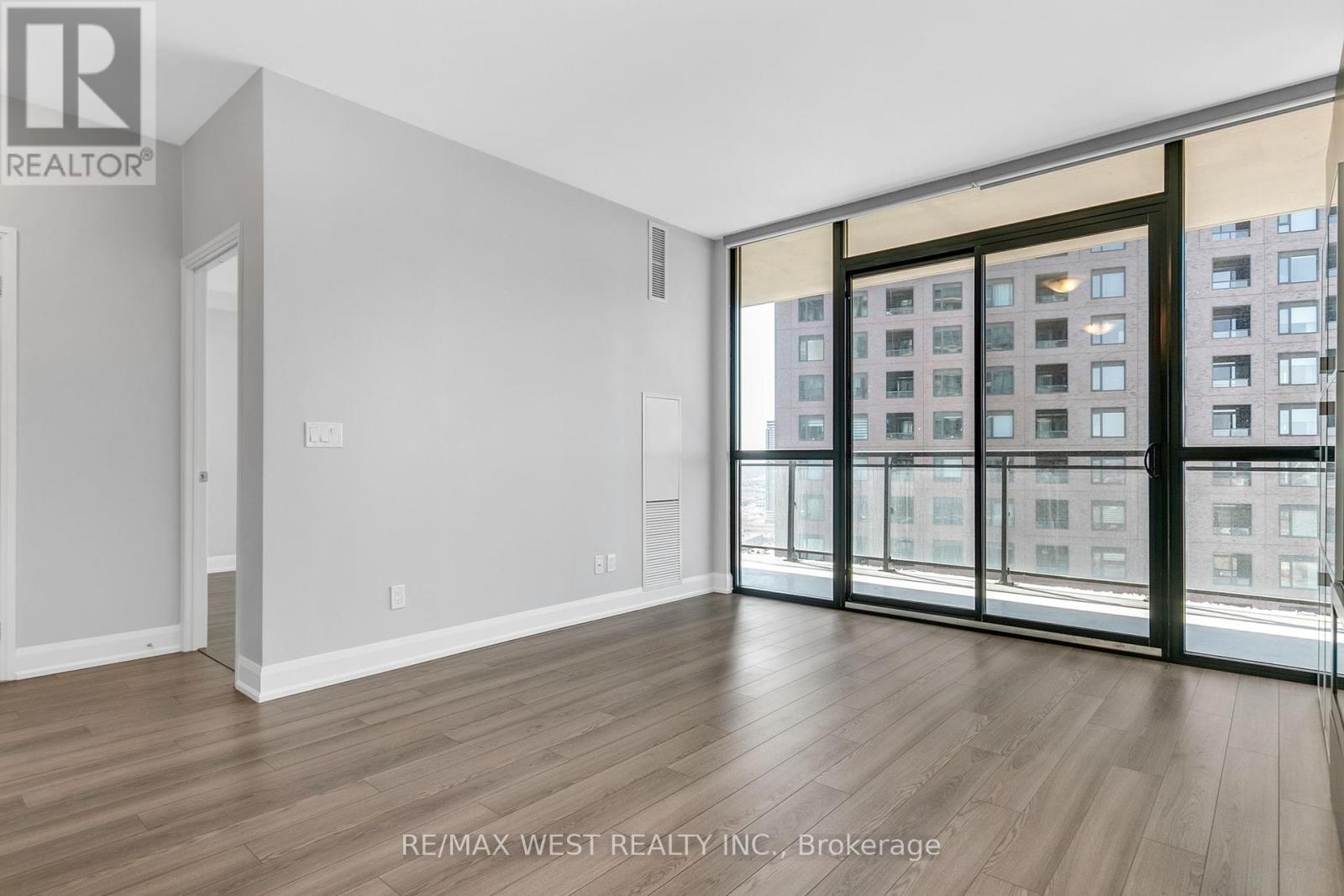 2605 - 2910 Highway 7 W, Vaughan, Ontario  L4K 0H8 - Photo 16 - N12188866