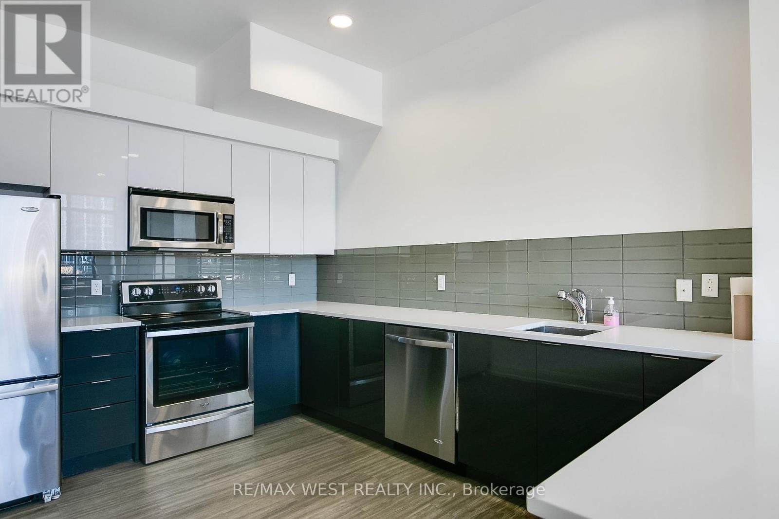 2605 - 2910 Highway 7 W, Vaughan, Ontario  L4K 0H8 - Photo 36 - N12188866