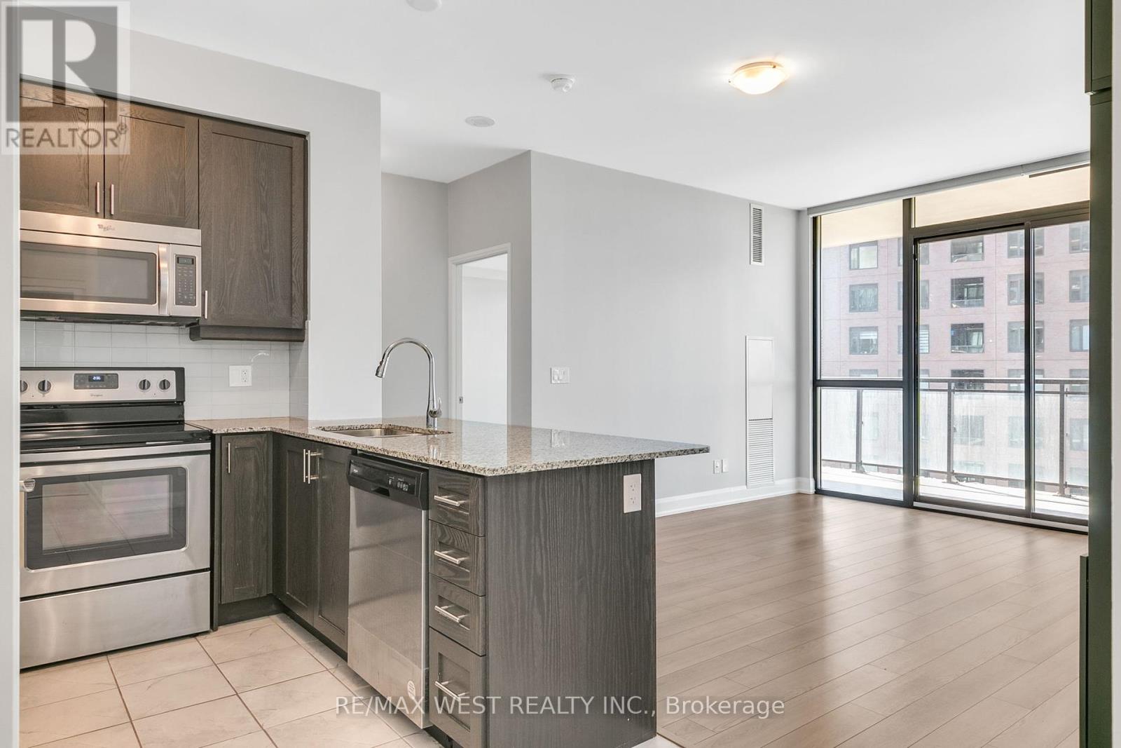 2605 - 2910 Highway 7 W, Vaughan, Ontario  L4K 0H8 - Photo 7 - N12188866