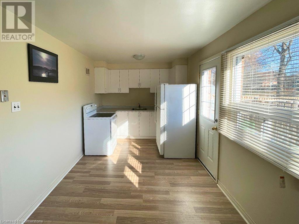 383 East 22nd Street, Hamilton, Ontario  L8V 2W3 - Photo 4 - 40726433