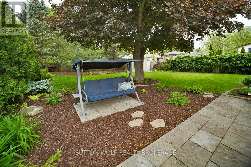 234 Riverview Drive, Strathroy-Caradoc (Ne), Ontario  N7G 2G5 - Photo 28 - X12188979