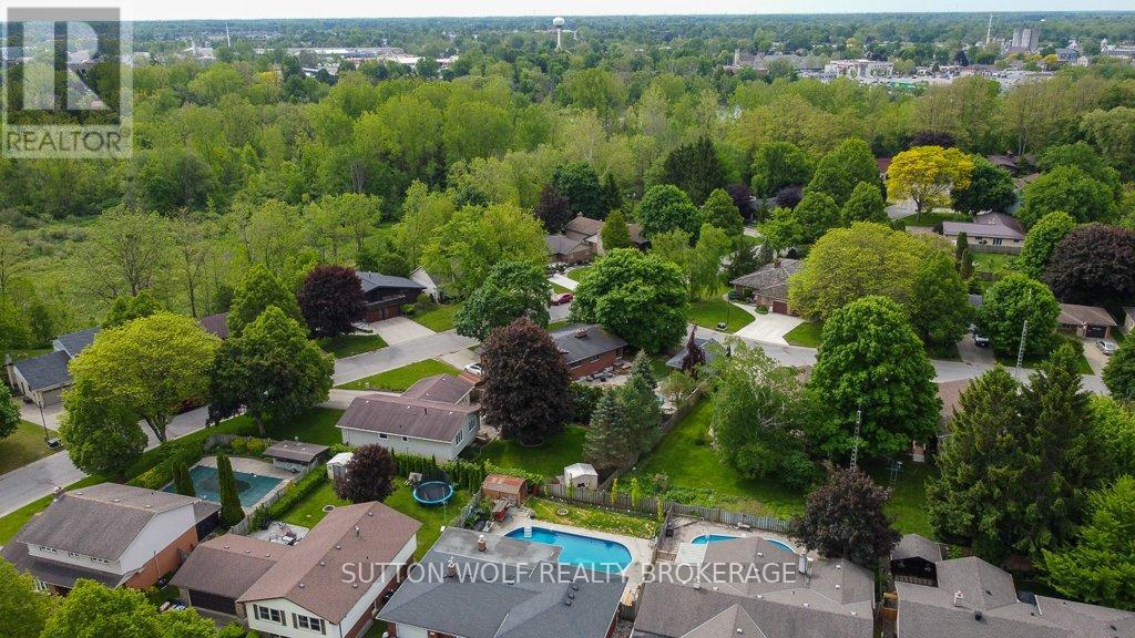 234 Riverview Drive, Strathroy-Caradoc (Ne), Ontario  N7G 2G5 - Photo 36 - X12188979