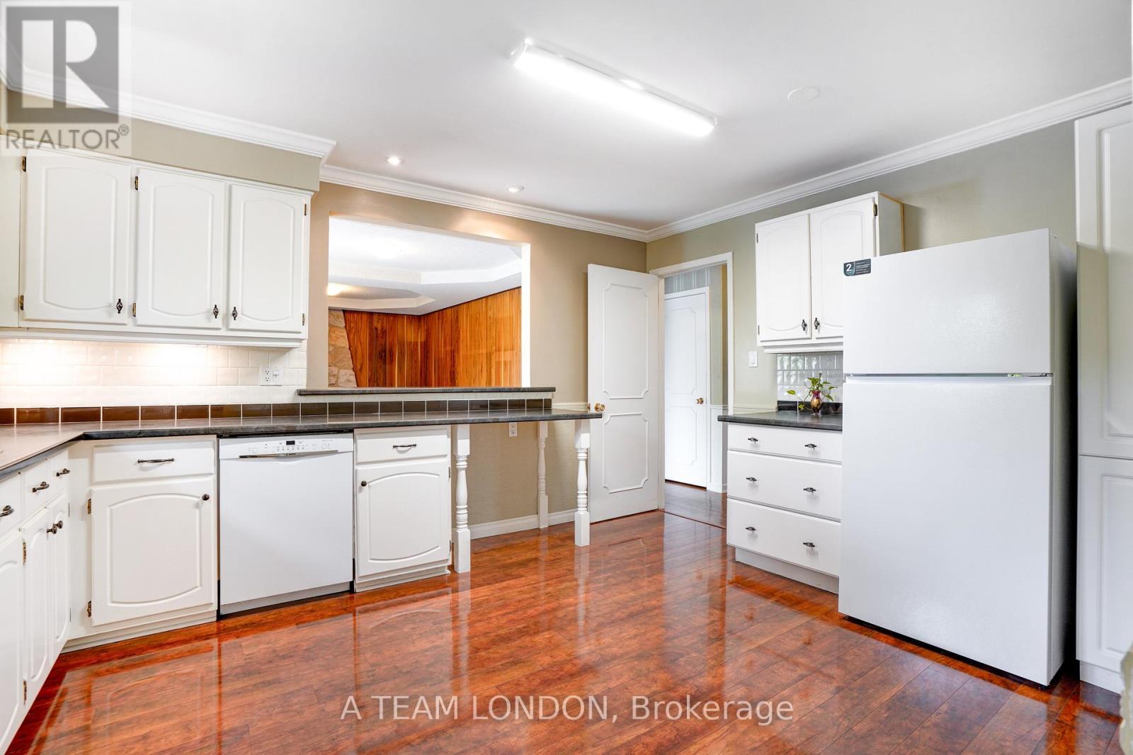 126 Guildford Crescent, London South (South N), Ontario  N6J 3Y5 - Photo 16 - X12189020