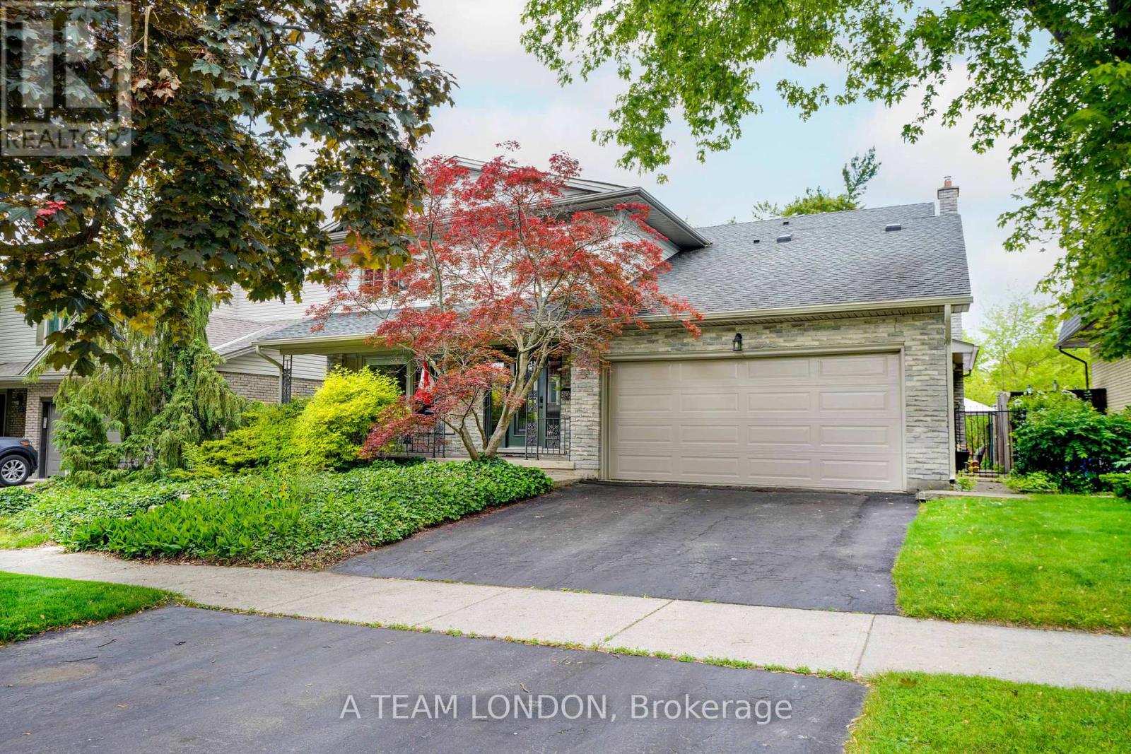 126 Guildford Crescent, London South (South N), Ontario  N6J 3Y5 - Photo 2 - X12189020