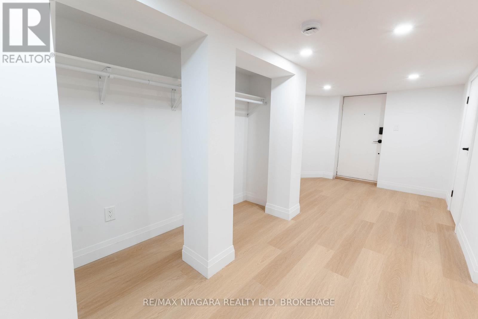 533 Cannon Street E, Hamilton (Gibson), Ontario  L8L 2E6 - Photo 9 - X12188973