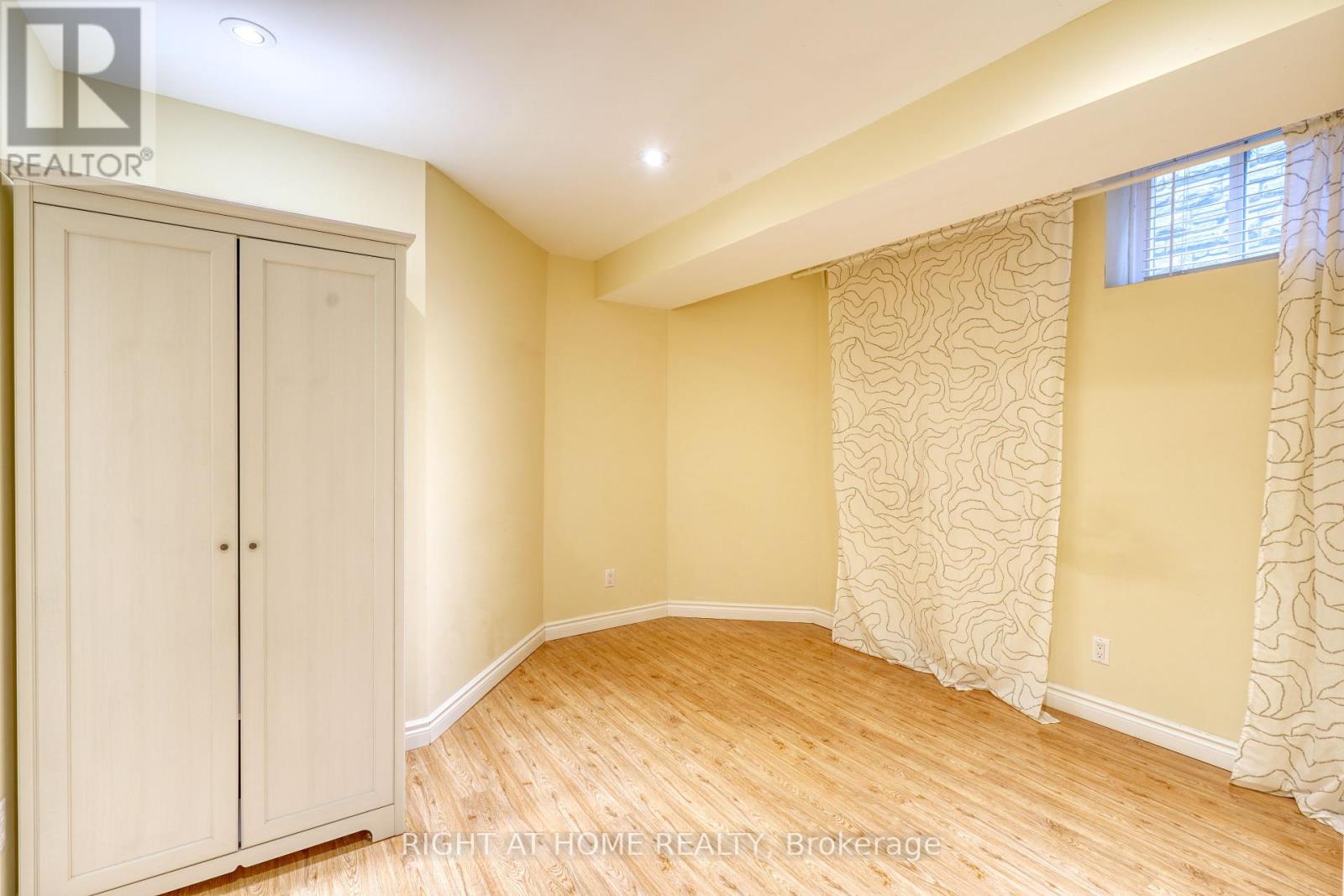 20 Seiffer Crescent, Richmond Hill (Jefferson), Ontario  L4E 0J1 - Photo 43 - N12121354