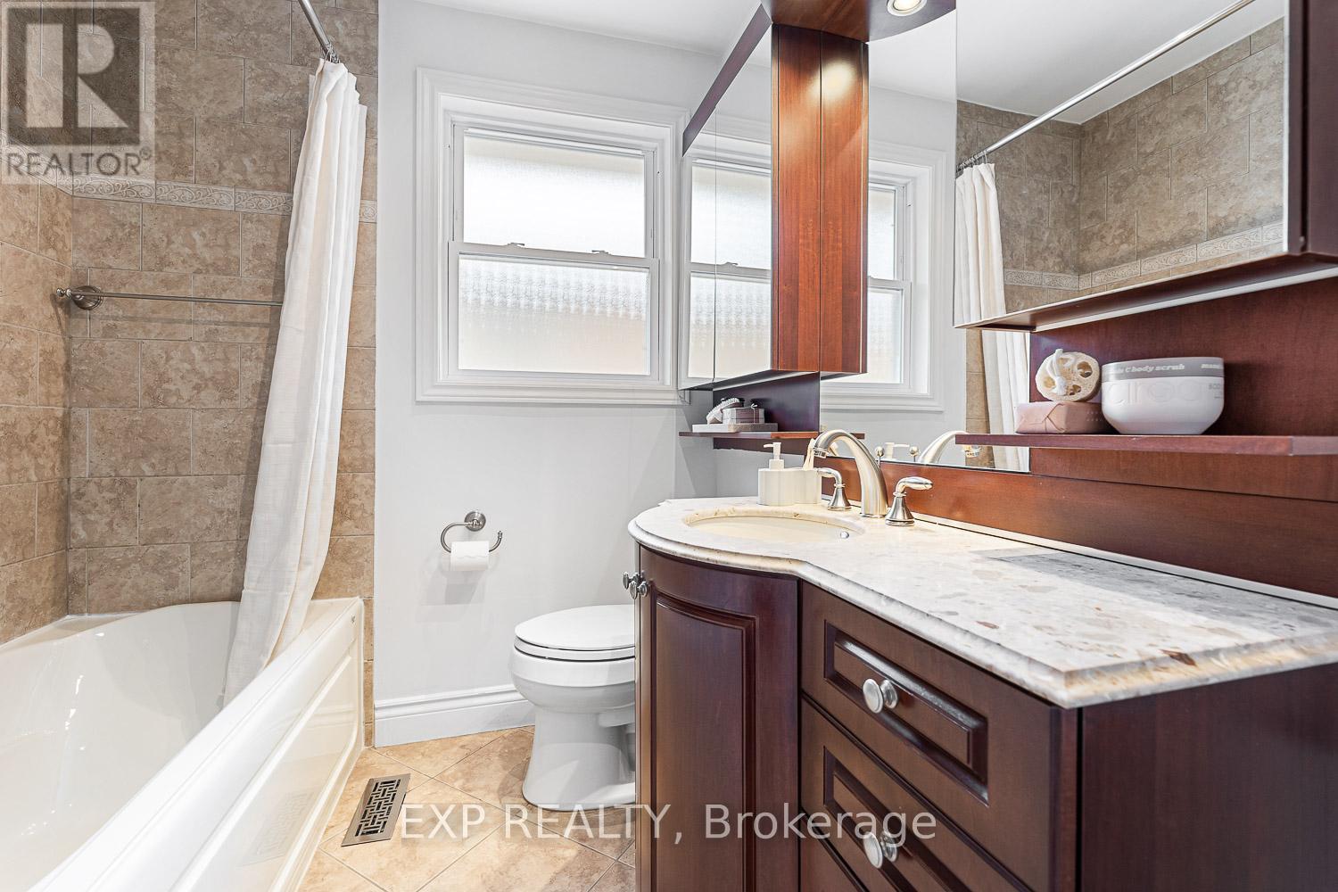 7 Northcrest Road, Toronto, Ontario  M9R 1P5 - Photo 29 - W12188701