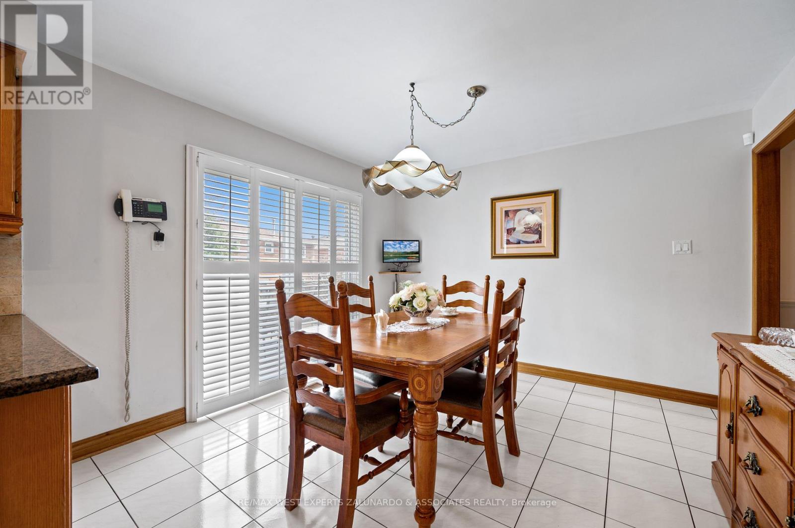 157 Sunforest Drive, Brampton, Ontario  L6Z 4B7 - Photo 16 - W12188743