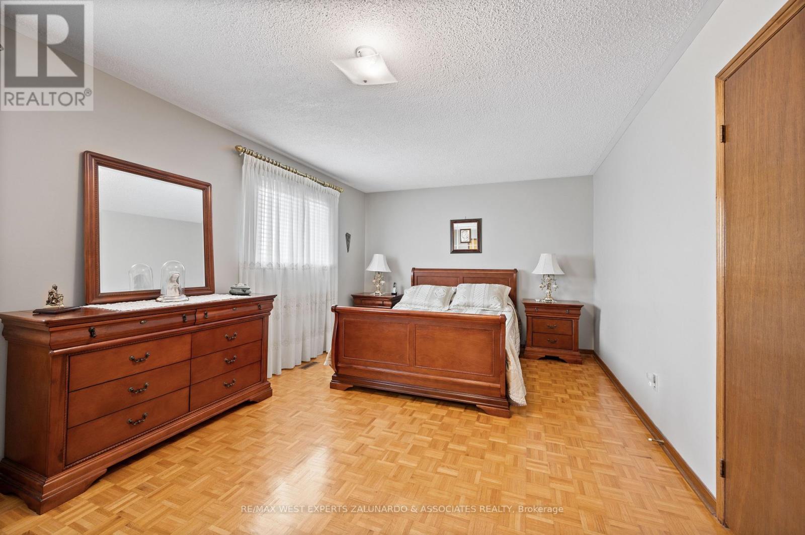 157 Sunforest Drive, Brampton, Ontario  L6Z 4B7 - Photo 23 - W12188743