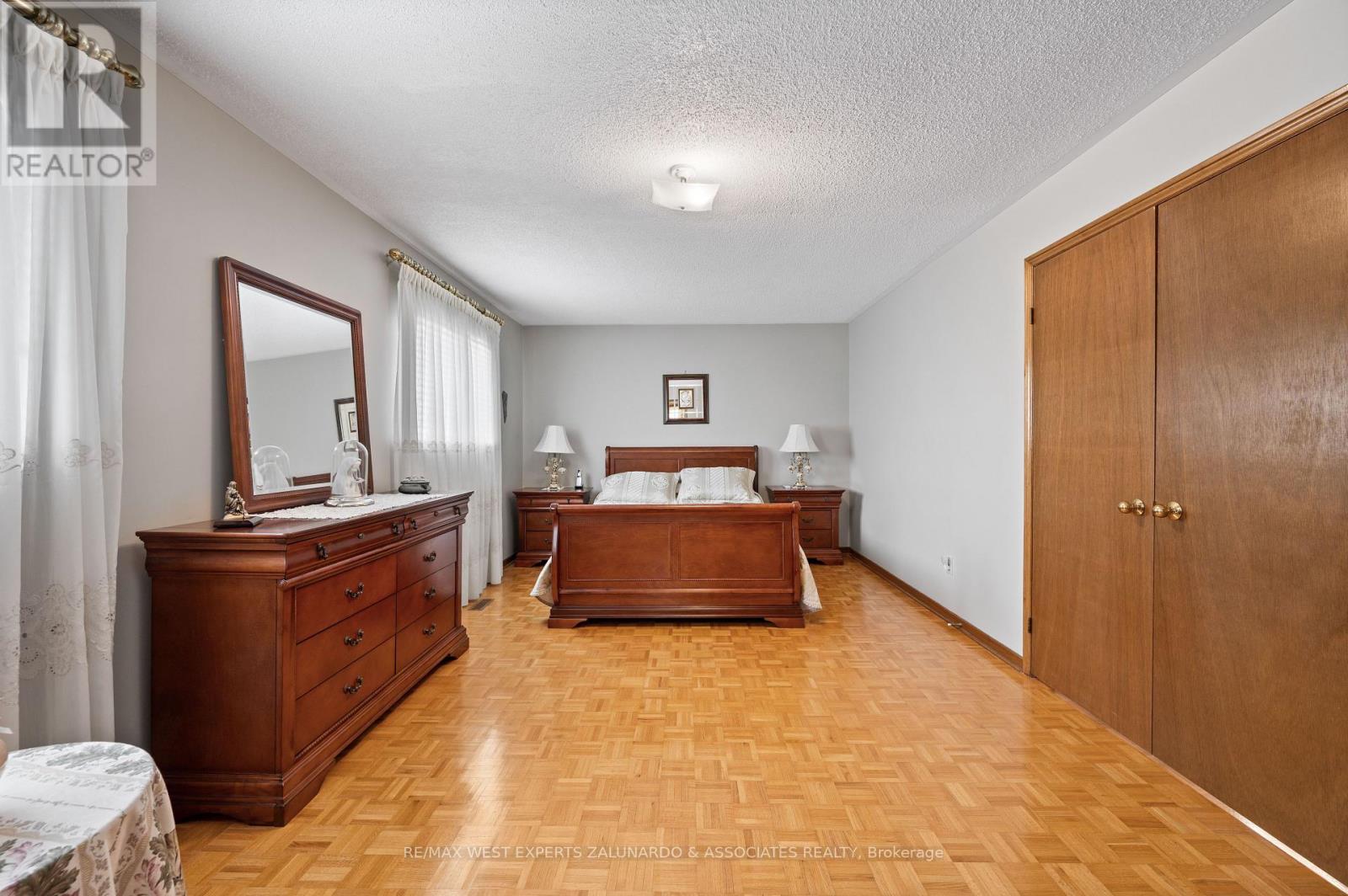 157 Sunforest Drive, Brampton, Ontario  L6Z 4B7 - Photo 24 - W12188743