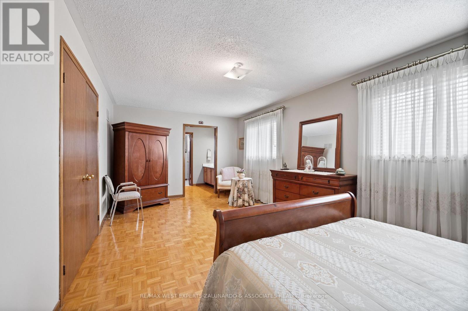 157 Sunforest Drive, Brampton, Ontario  L6Z 4B7 - Photo 25 - W12188743
