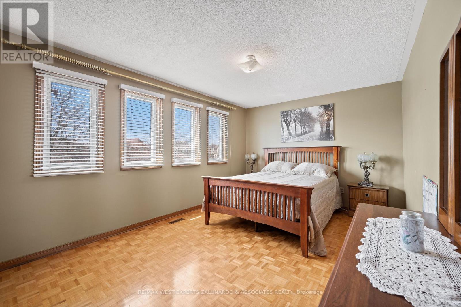 157 Sunforest Drive, Brampton, Ontario  L6Z 4B7 - Photo 32 - W12188743