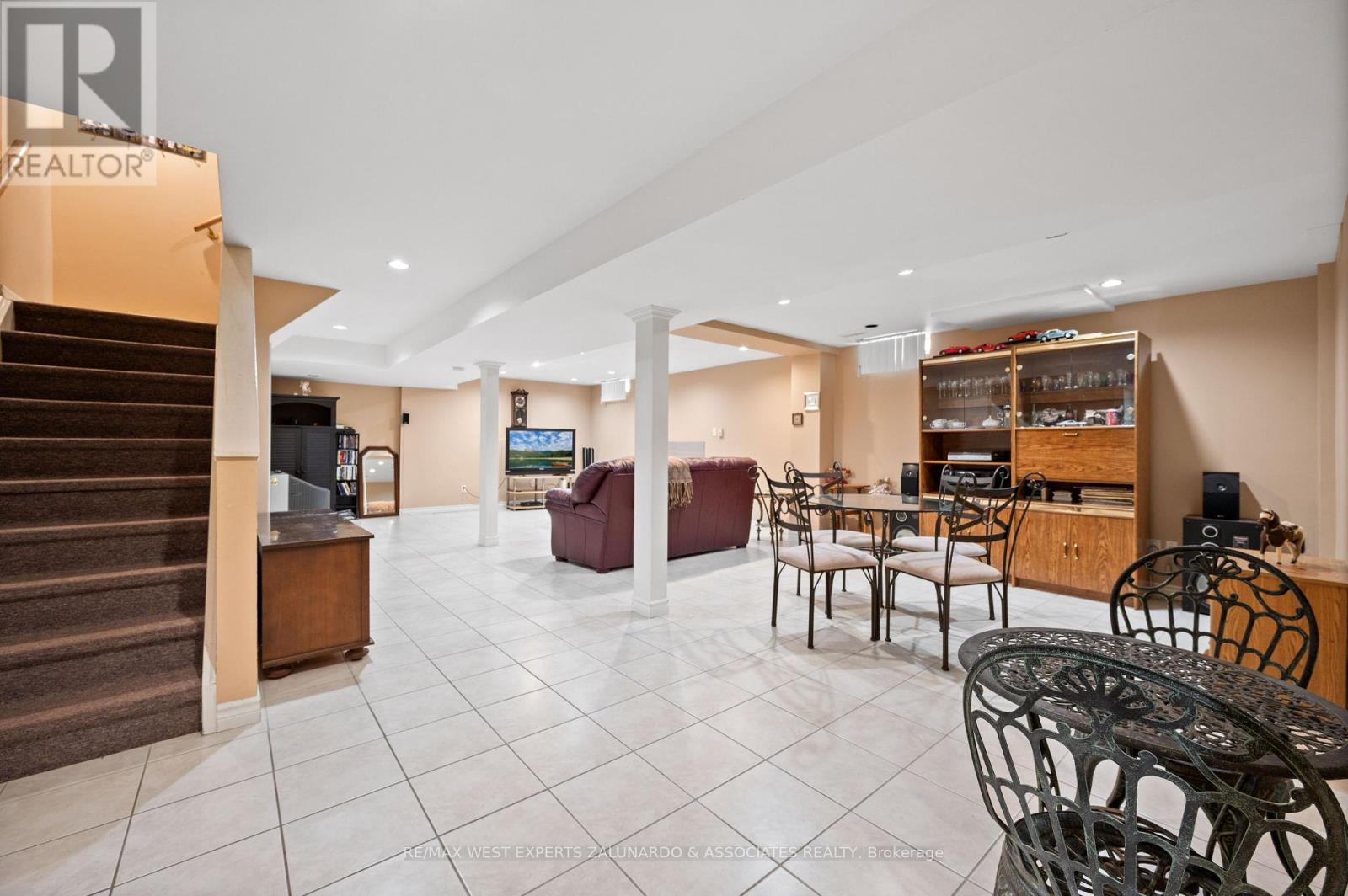 157 Sunforest Drive, Brampton (Heart Lake West), Ontario  L6Z 4B7 - Photo 35 - W12188743