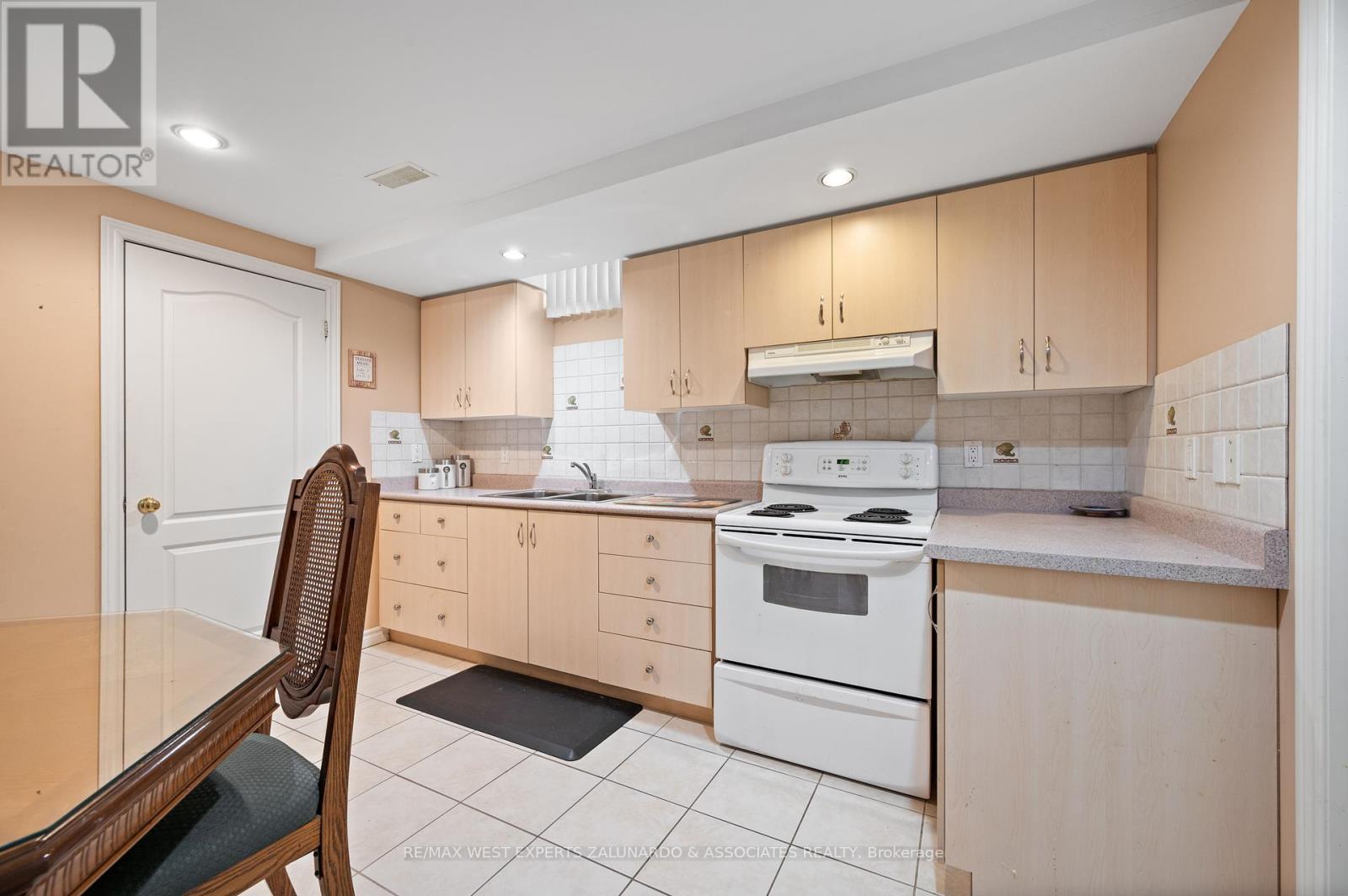157 Sunforest Drive, Brampton, Ontario  L6Z 4B7 - Photo 40 - W12188743