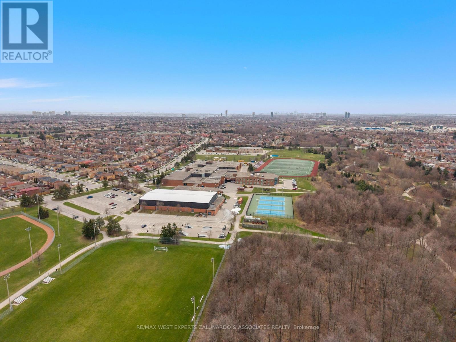 157 Sunforest Drive, Brampton, Ontario  L6Z 4B7 - Photo 50 - W12188743