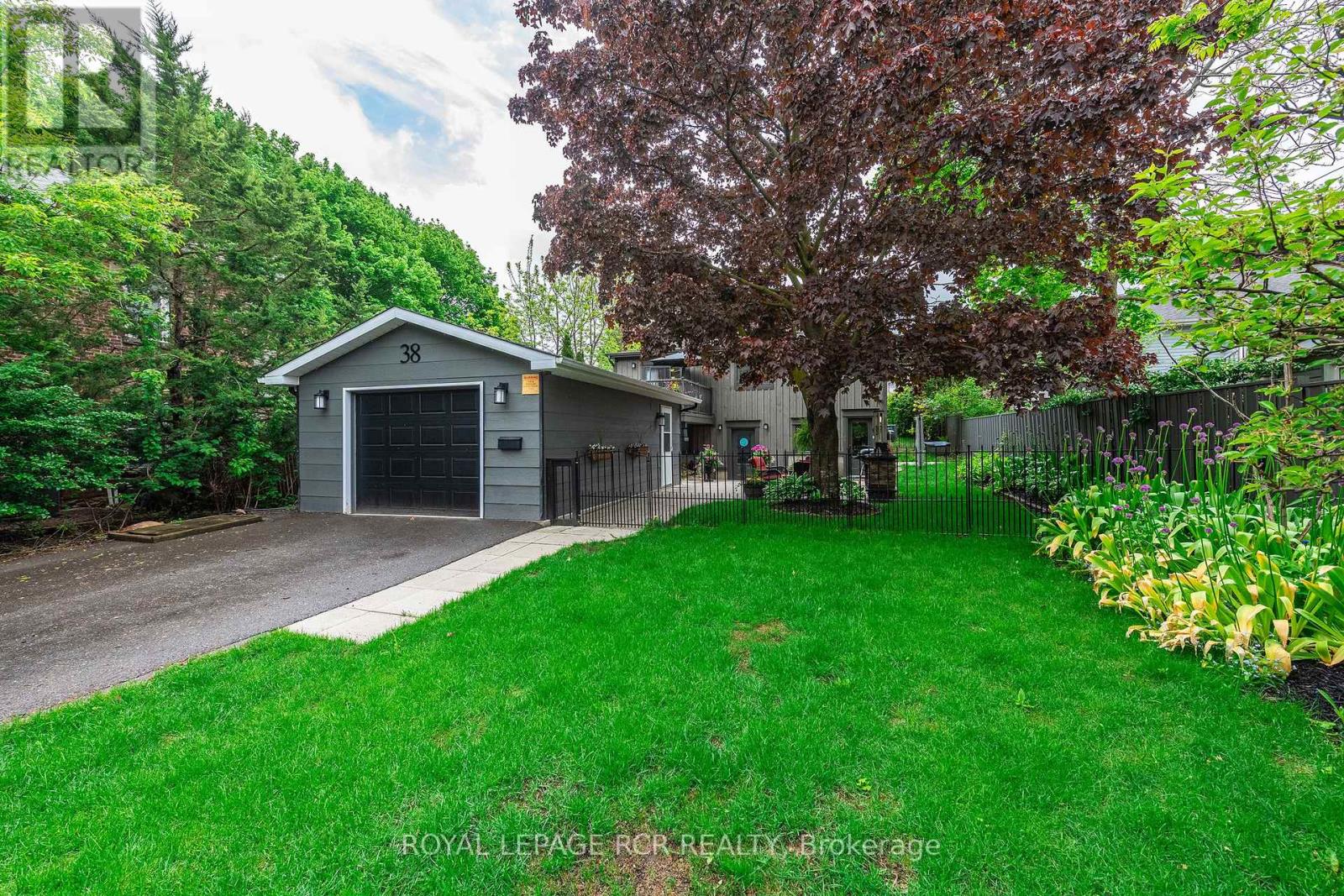 61 John Street, Orangeville, Ontario  L9W 2P6 - Photo 4 - W12188745