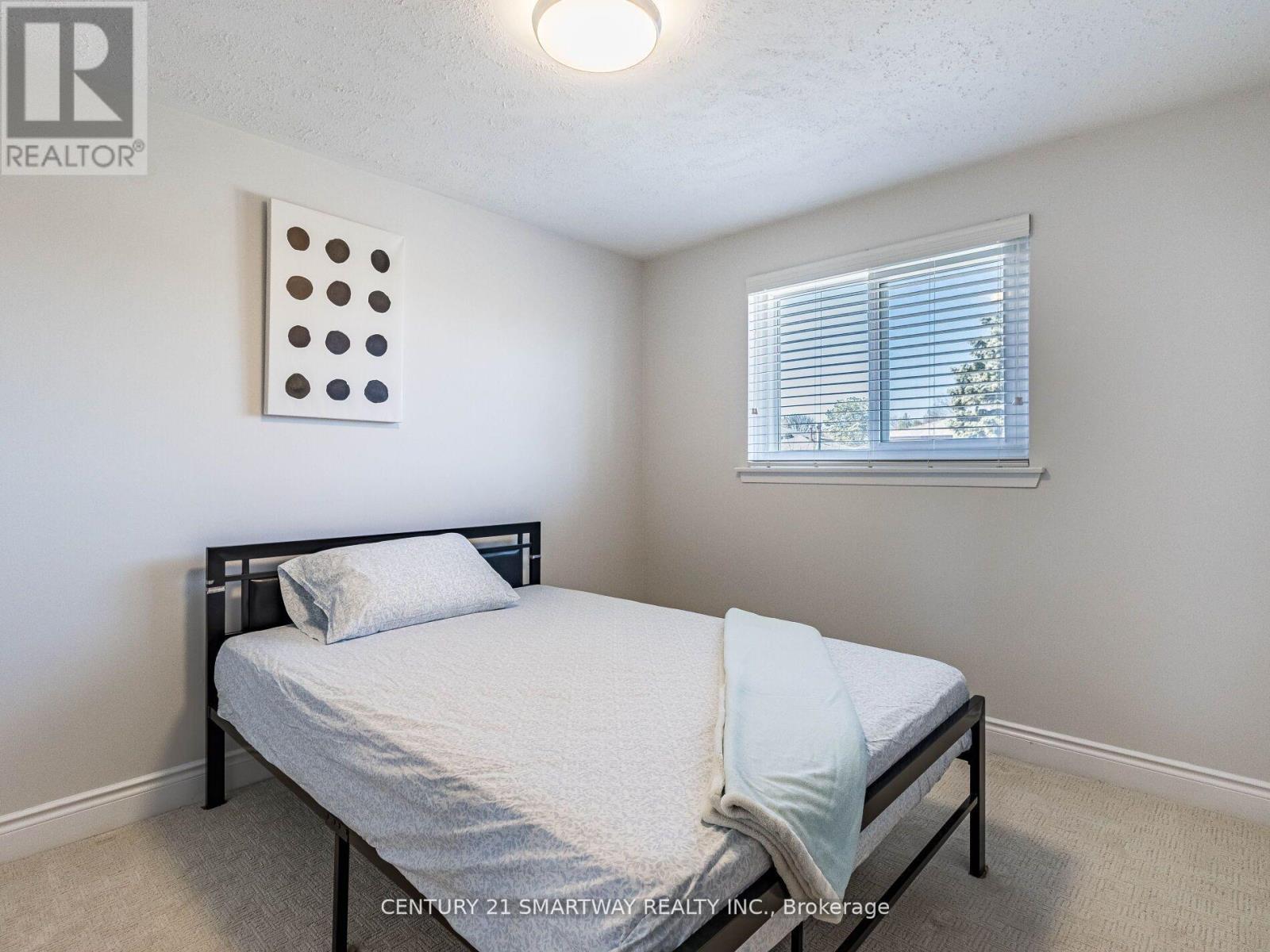 10 Governor Grove Crescent, Brampton (Brampton South), Ontario  L6Y 1A6 - Photo 34 - W12188757