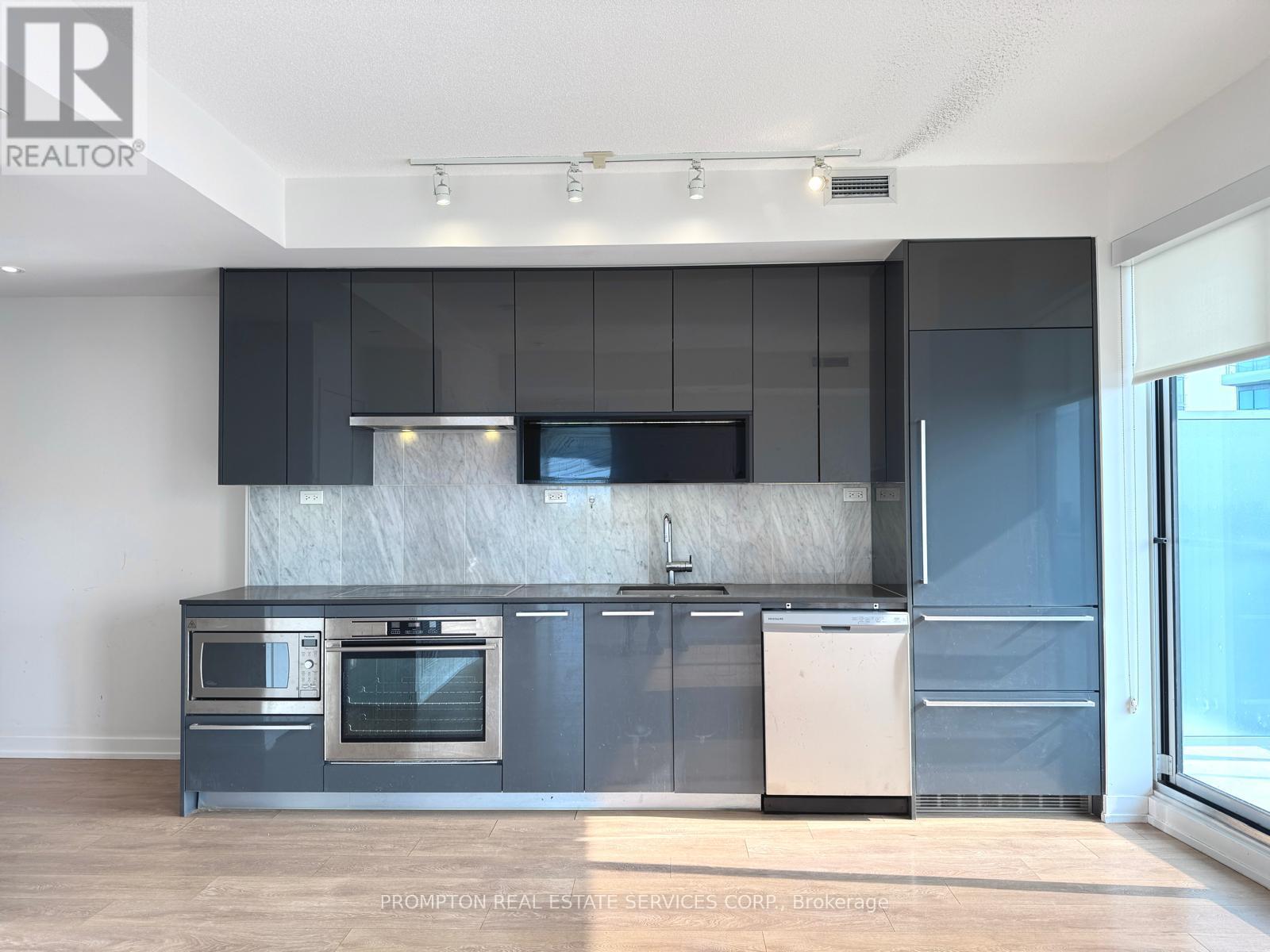 2210 - 115 Mcmahon Drive, Toronto, Ontario  M2K 0E3 - Photo 3 - C12171288