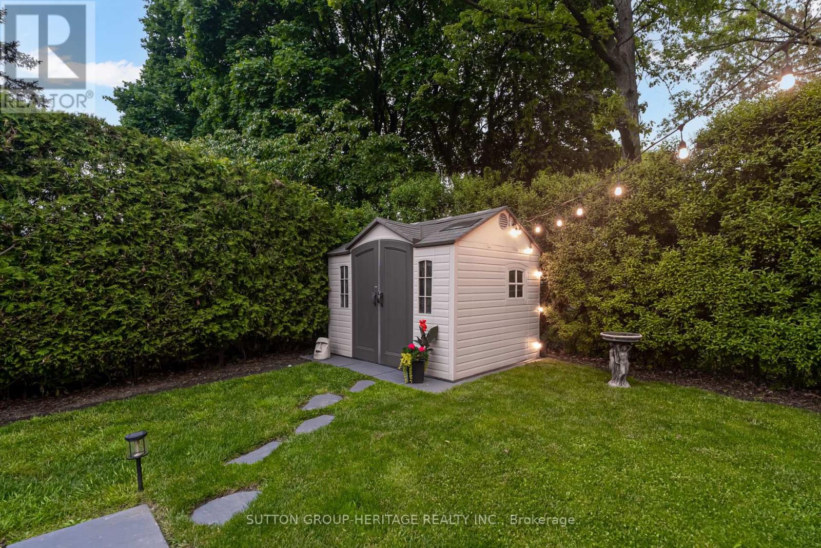 22 Paragon Road, Toronto (Kingsview Village-The Westway), Ontario  M9R 1J5 - Photo 38 - W12188852