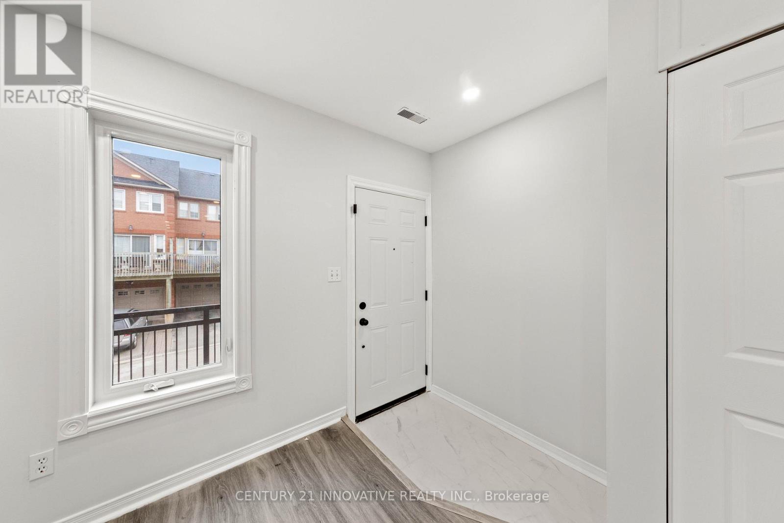 16 - 3895 Doug Leavens Boulevard, Mississauga (Lisgar), Ontario  L5N 7G1 - Photo 4 - W12188895