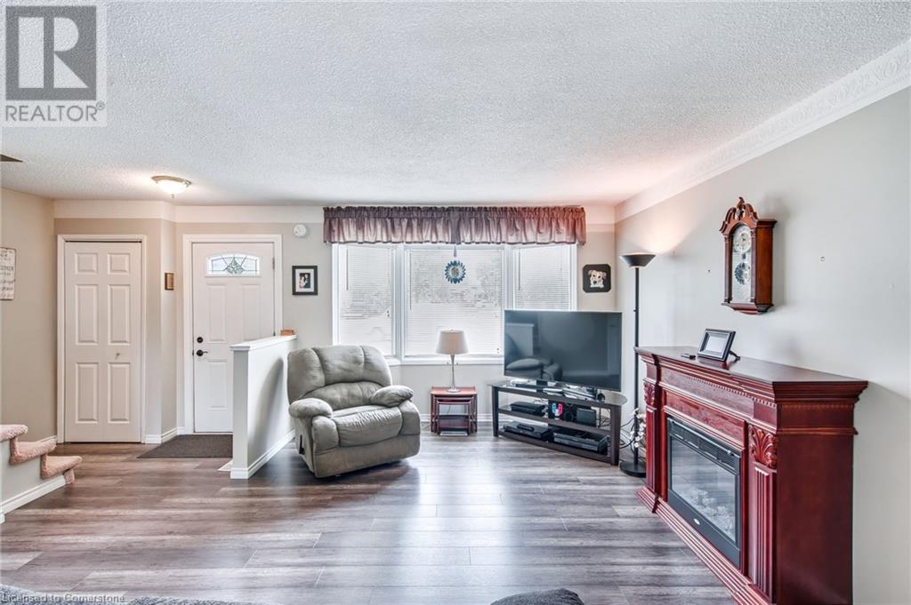 Property at 135 LINWELL Road image 5