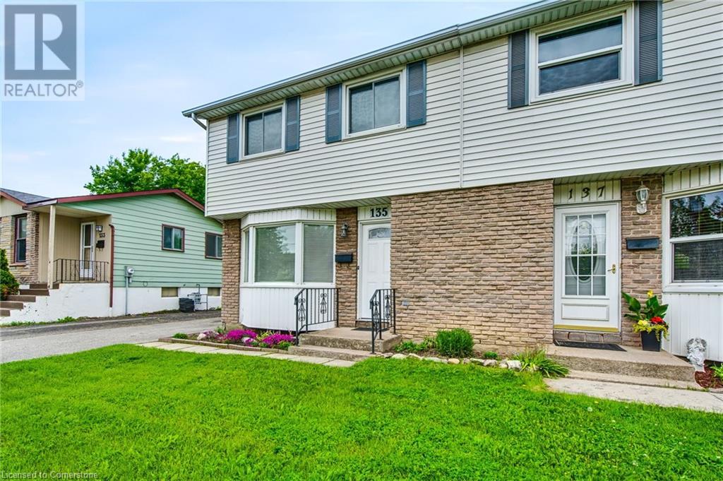 Property at 135 LINWELL Road image 3