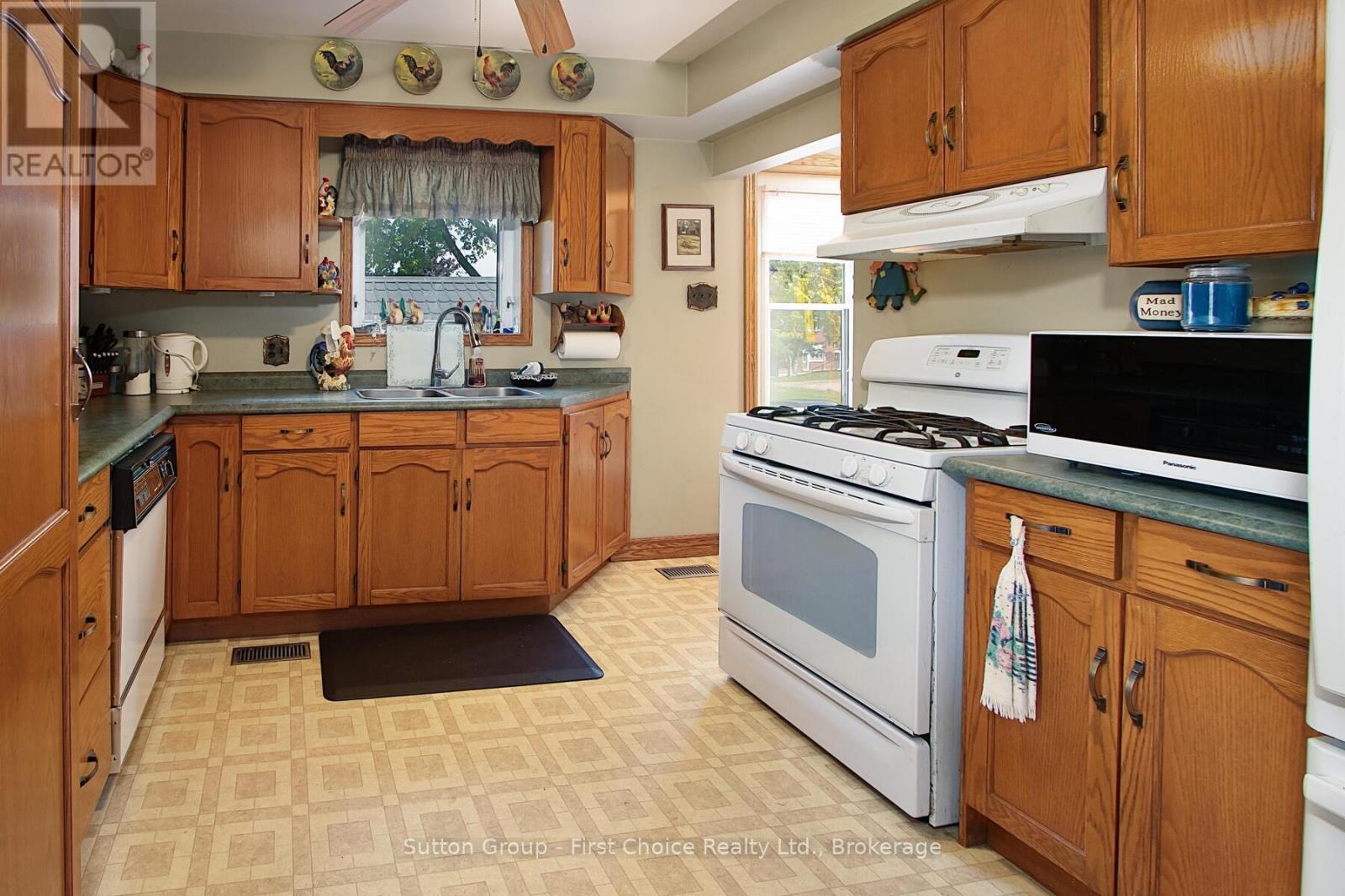3 Pugh Street, Perth East, Ontario  N0K 1M0 - Photo 7 - X12189019