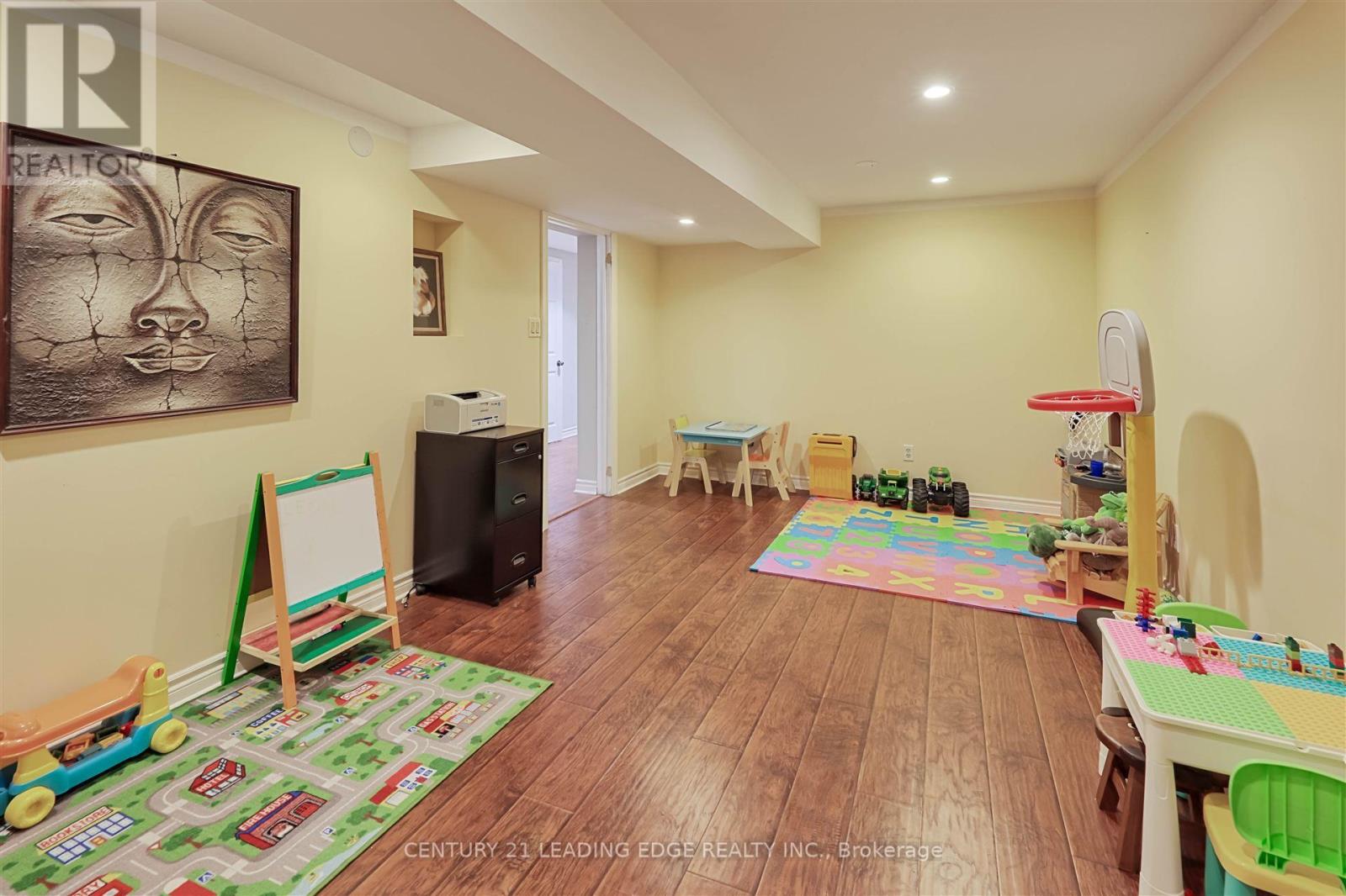 8276 White Church Road E, Hamilton (Mount Hope), Ontario  L0R 1W0 - Photo 20 - X12188770