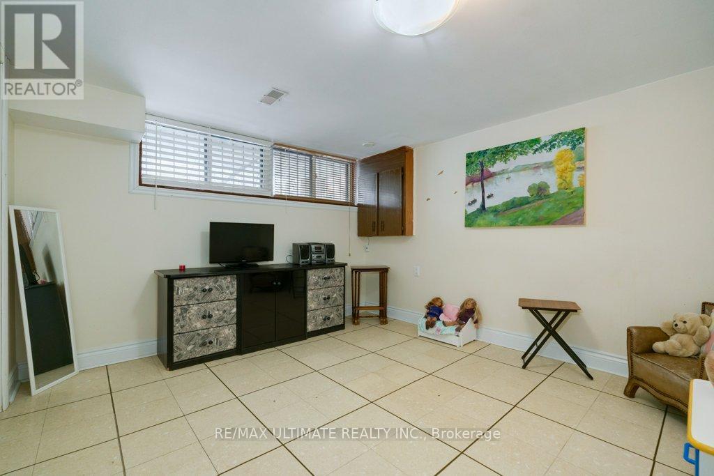 68 Caledonia Road, Toronto, Ontario  M6E 4S6 - Photo 21 - W12188395