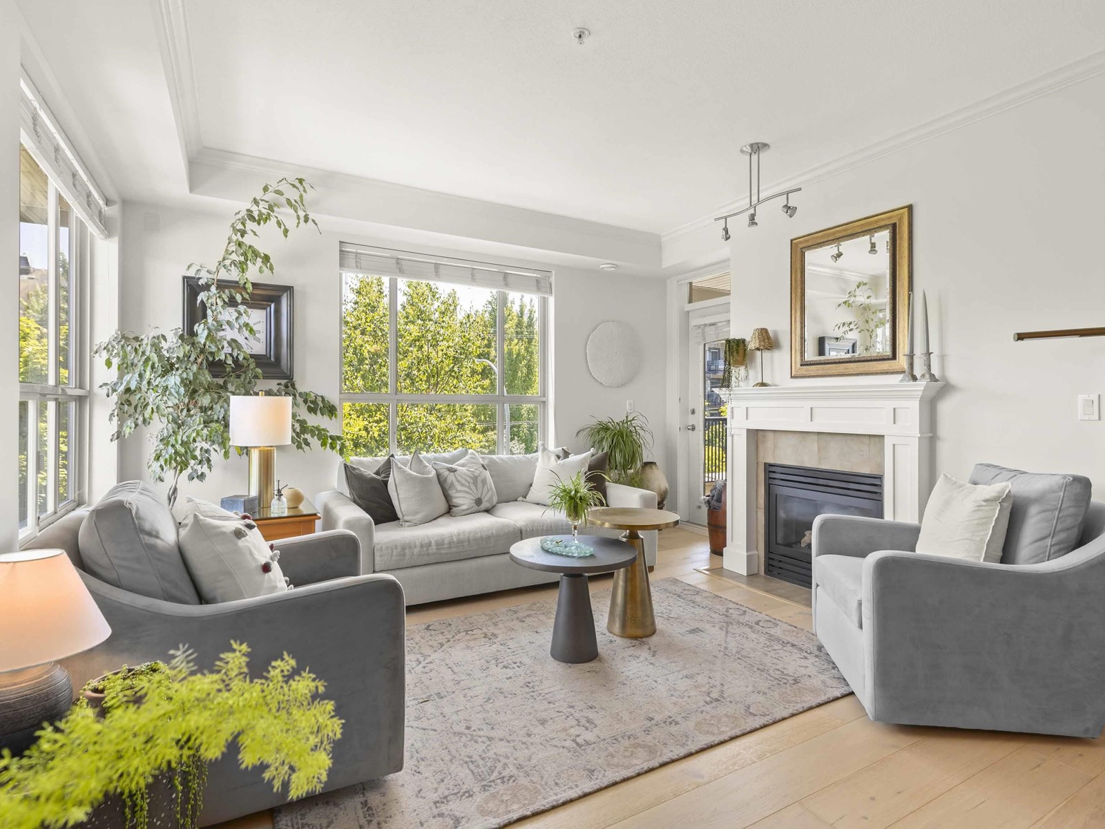 303 15357 17A AVENUE, surrey, British Columbia