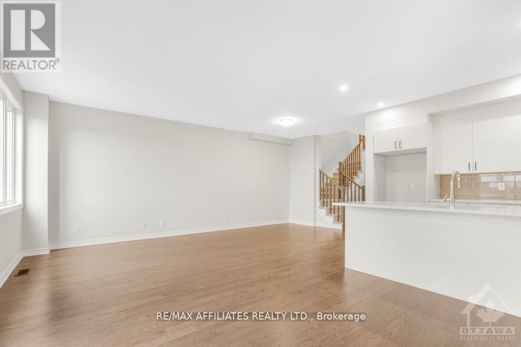 803 Voie Cerulean Way, Ottawa, Ontario  K1W 0S7 - Photo 10 - X12188977
