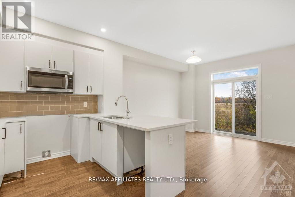 803 Voie Cerulean Way, Ottawa, Ontario  K1W 0S7 - Photo 13 - X12188977