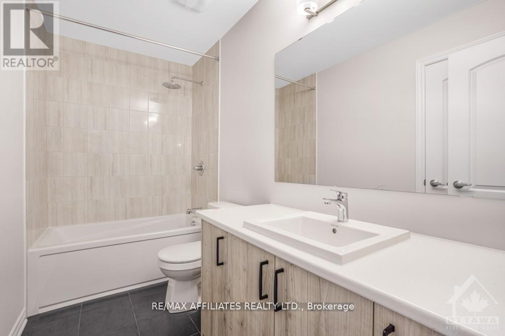 803 Voie Cerulean Way, Ottawa, Ontario  K1W 0S7 - Photo 20 - X12188977