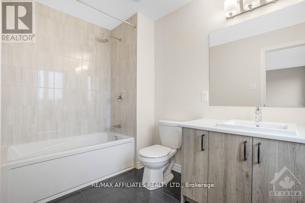803 Voie Cerulean Way, Ottawa, Ontario  K1W 0S7 - Photo 21 - X12188977