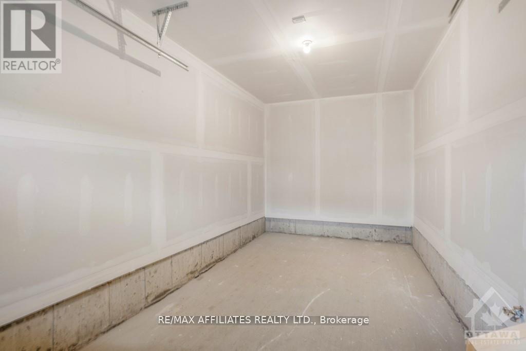 803 Voie Cerulean Way, Ottawa, Ontario  K1W 0S7 - Photo 25 - X12188977