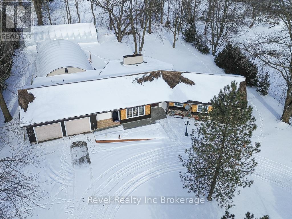 3880 Dundas Street
