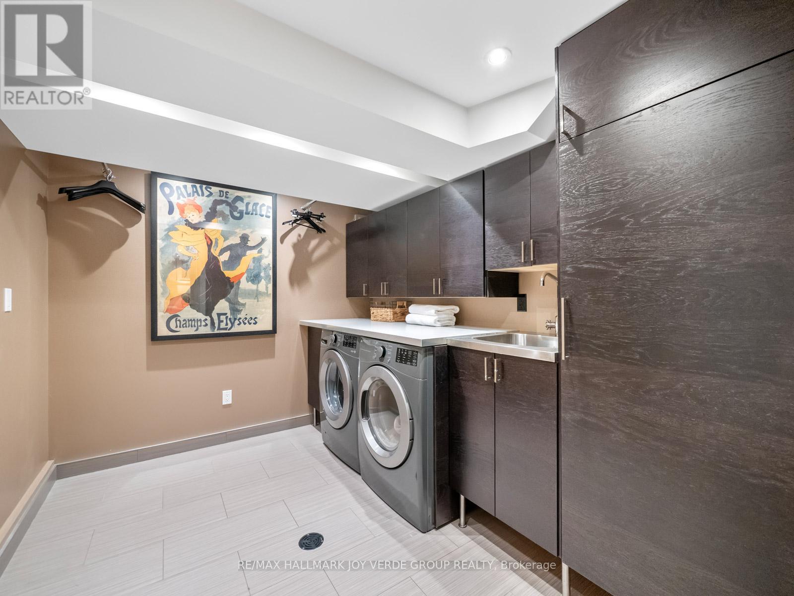 53 Donwoods Drive, Toronto, Ontario  M4N 2G3 - Photo 29 - C12178713