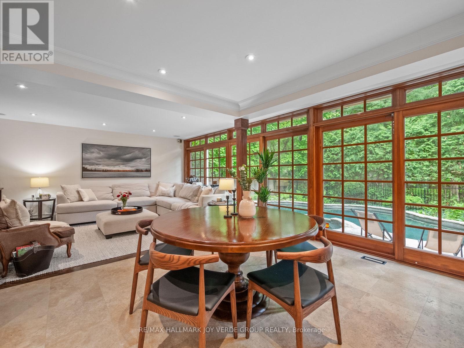 53 Donwoods Drive, Toronto, Ontario  M4N 2G3 - Photo 10 - C12178713