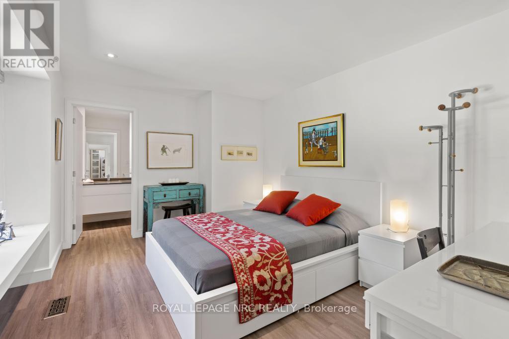 571 Charlotte Street, Niagara-On-The-Lake, Ontario  L0S 1J0 - Photo 16 - X12185596