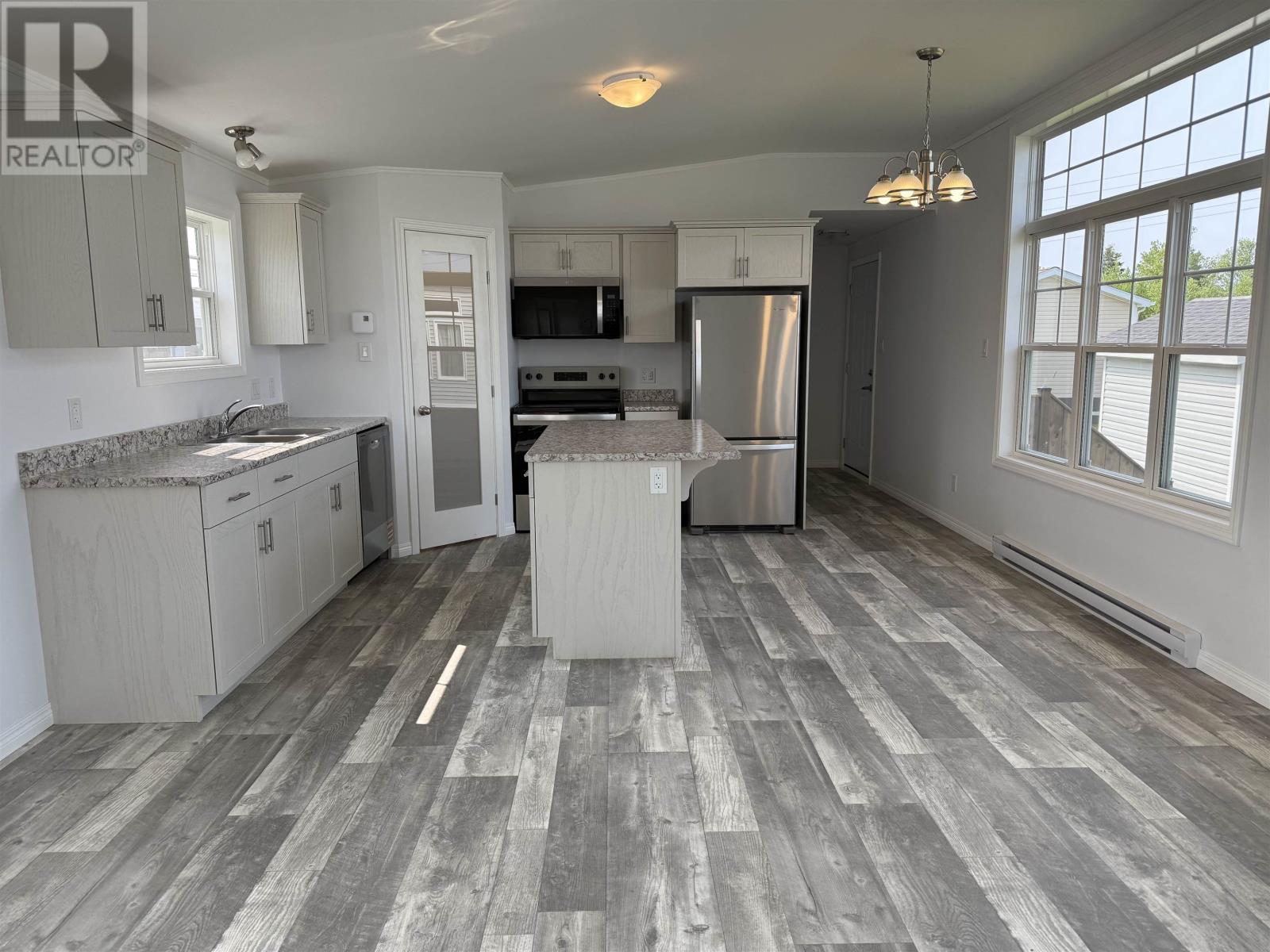 19 Watson Avenue, Summerside, Prince Edward Island  C1N 0K1 - Photo 5 - 202509954