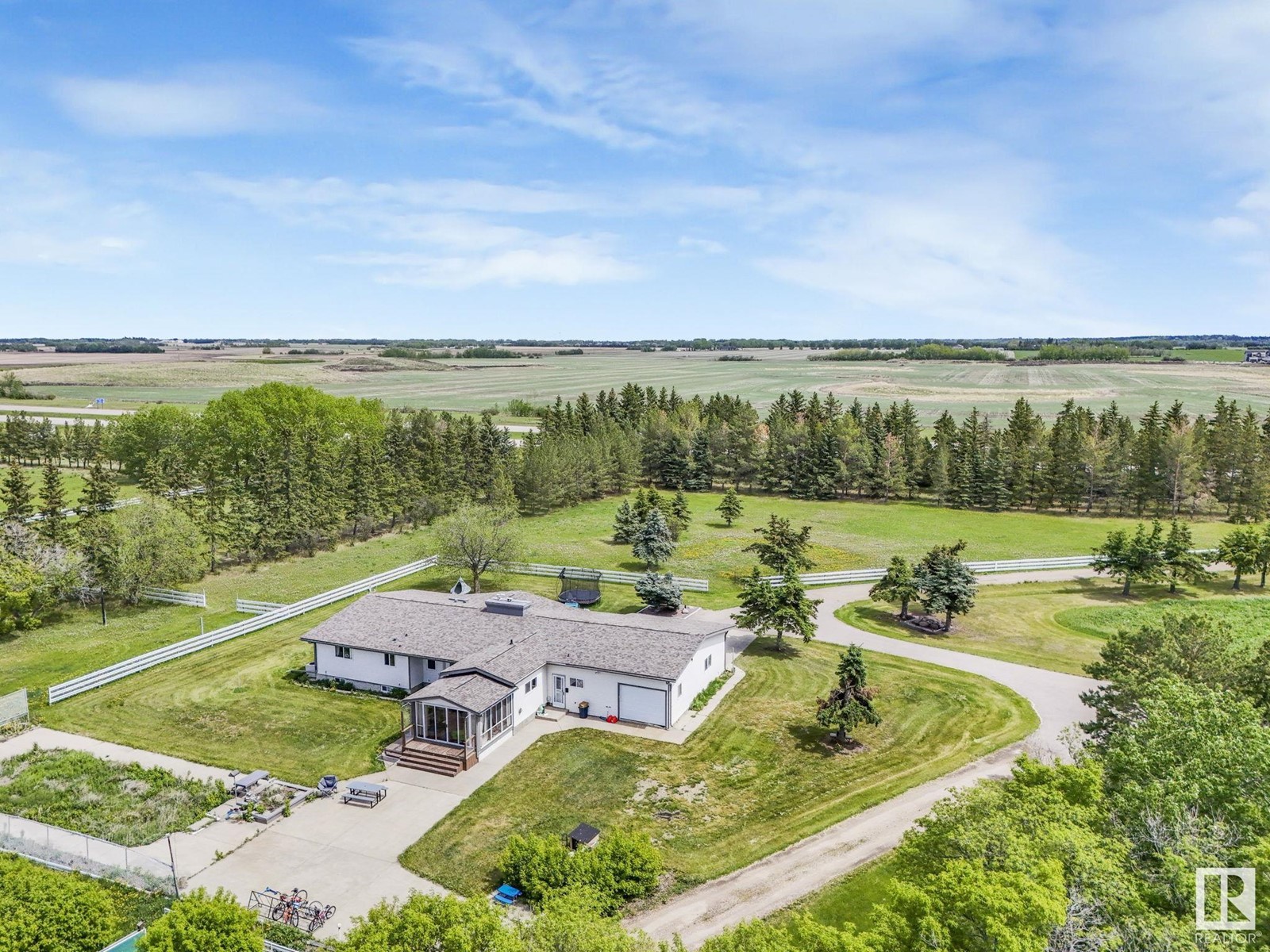 54320 Hwy 2, St. Albert, Alberta  T8T 1T1 - Photo 5 - E4439870