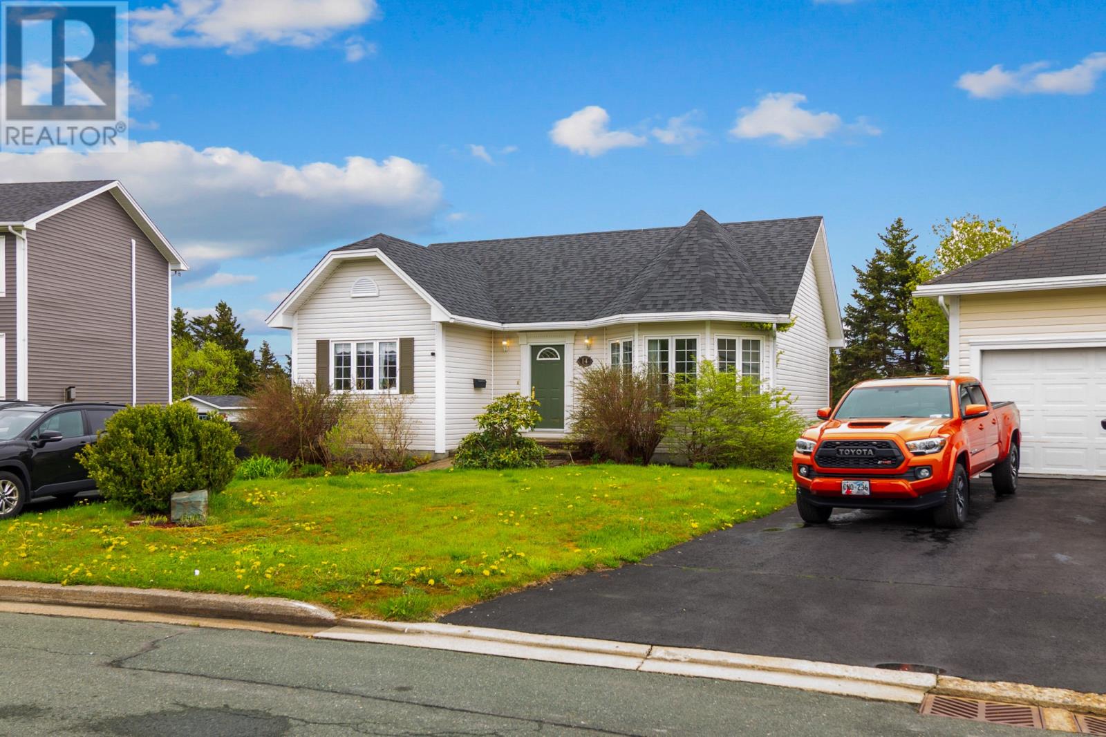 Property at 14 Harlequin Crescent image 1